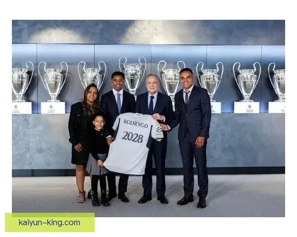 Vini与Rodrygo良性竞争助力皇马新生代崛起，表现引发广泛关注